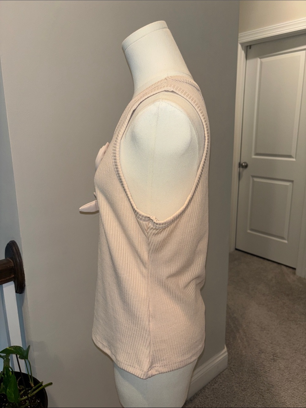 Sleeveless Cream Knit Tank with Rosette Detail - Picture 3 of 4